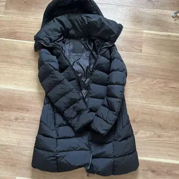 TATRAS 블랙 타트라스 다운 자켓 후드 부착