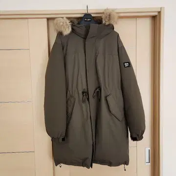 ZARA 후드 부착 다운 자켓