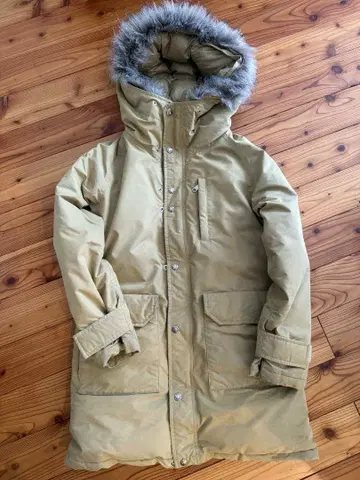 THE NORTH FACE 베이지 다운 자켓