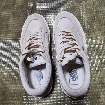 Vans 베이지 스니커즈