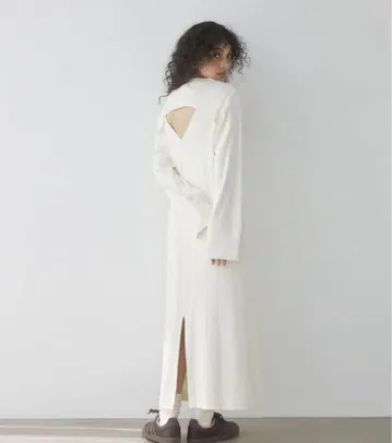 ALEXIASTAM 프론트 포켓 롱 슬리브 드레스