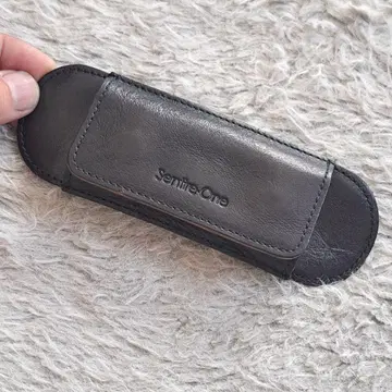 블랙 숄더 패드
