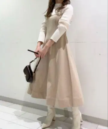 셀포드 홀가먼트 원피스 베이지 절개
