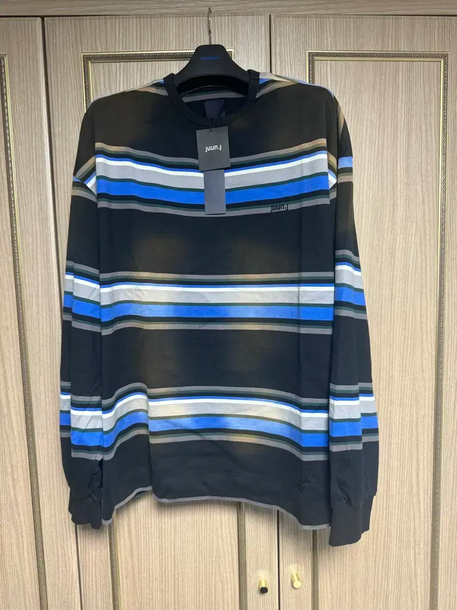 Juunj long sleeve t-shirt