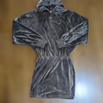 EGOIST 후드 부착 벨벳 느낌 브라운 계열 원피스