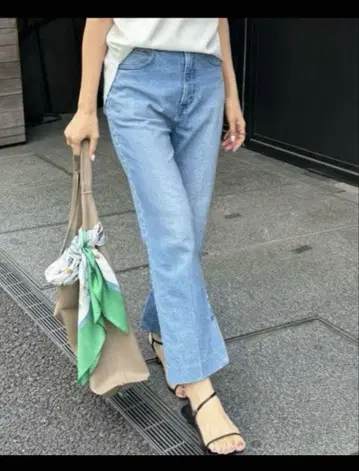 노리즈 RieMiller 슬릿 크롭 하이웨스트 데님