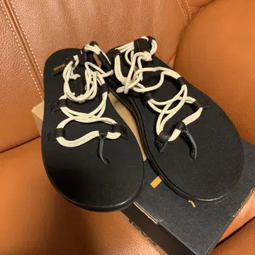 Teva Woya 인피니티 샌들 6