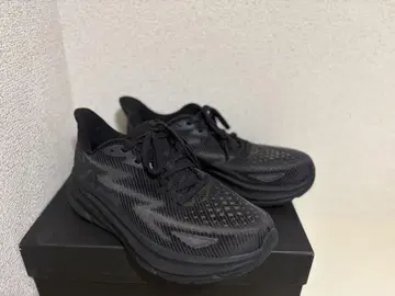 새상품급 HOKA CLIFTON 9 26.5