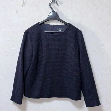 네이비 크루넥 긴팔 상의