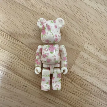 베어브릭 시리즈 32 장미 100%
