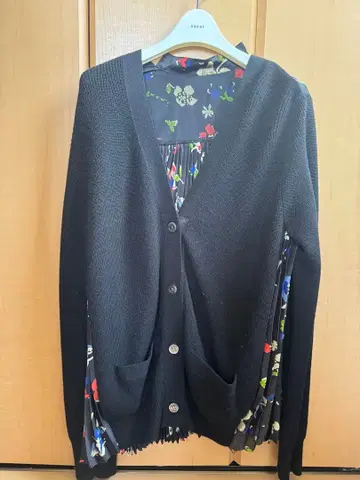 [ 가격 인하 중 ] sacai 플리츠 가디건
