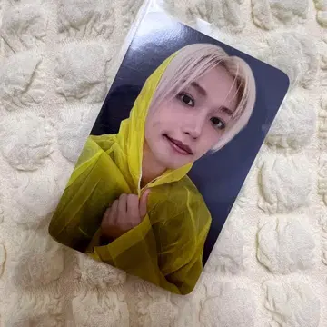Stray Kids 필릭스 KARMA 트레이딩 카드 레인코트