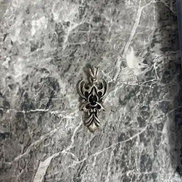 실버 플뢰르 드 리스 목걸이