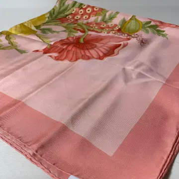 2509-46 | 새상품급 | 페라가모 스카프 살몬 핑크 택 포함 꽃무늬