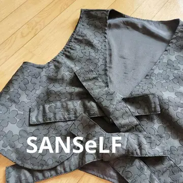 꽃무늬 블랙 베스트