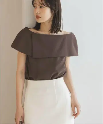 noble 케이프 블라우스 브라운