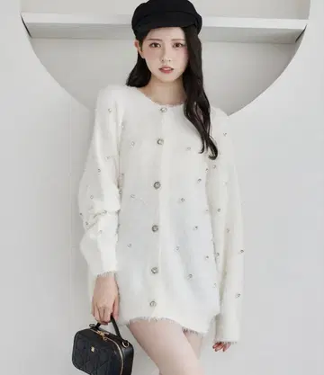새상품 NICE CLAUP 비쥬 퍼 롱 가디건