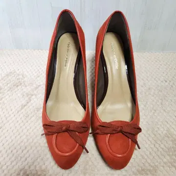 Odette e Odile 오렌지 컬러 스웨이드 펌프스 24.5cm