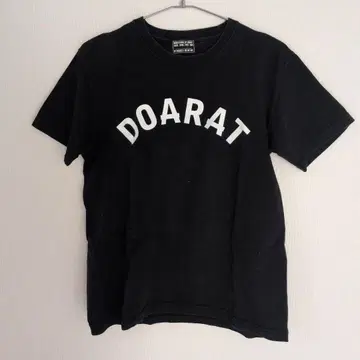 DOARAT 블랙 T셔츠