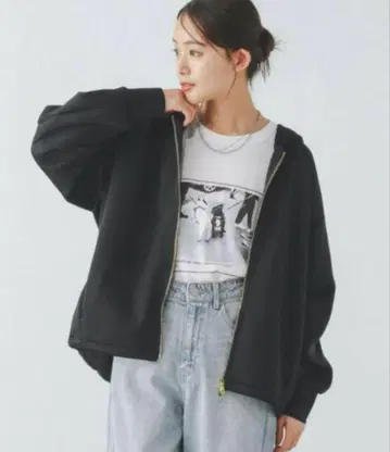 글로벌 워크 라이트 쿠션 ZIP 후디
