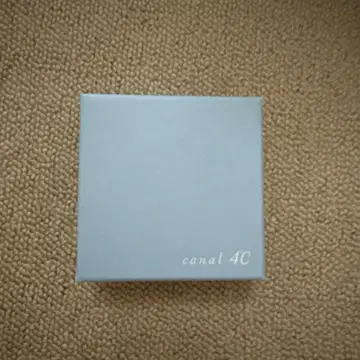 4C 실버 스터드 귀걸이 박스 포함