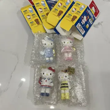 새상품 헬로키티전 시크릿 마스코트 참 A 4점