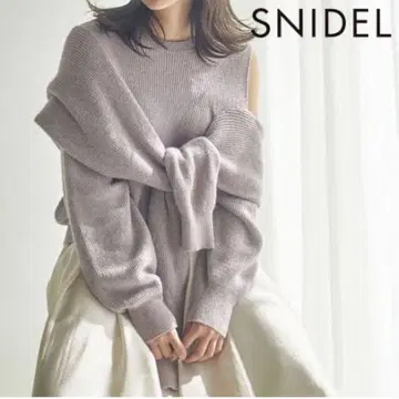 SNIDEL 오프숄더 리브 니트