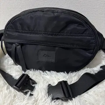 [ 새상품급 ] 그레고리 테일 메이트 S 올 블랙 바디백