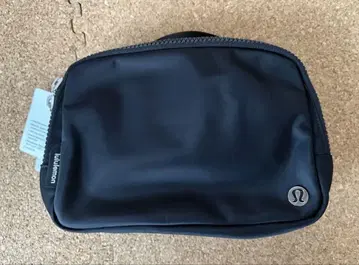새상품 택 포함 lululemon belt bag 2L 블랙