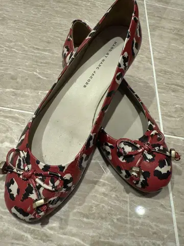 Marc Jacobs 레오파드 무늬 플랫슈즈