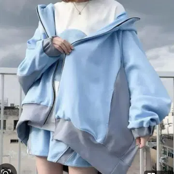 메인 스카이블루 그레이 하이넥 후드 지퍼 후드티 maonosuke