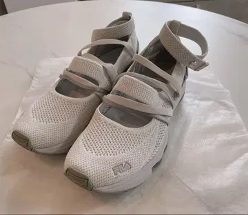 ojos FILA 콜라보 스니커즈 25cm