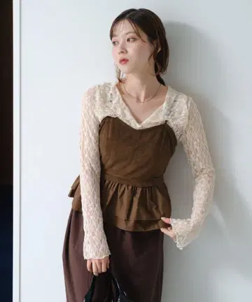 Kastane 스웨이드 페플럼 뷔스티에