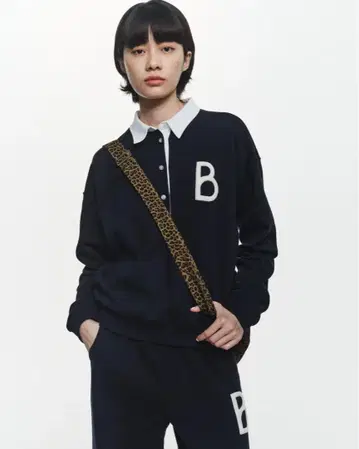 B. CLUB PREPPY TOP 브라운 새상품