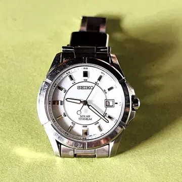SEIKO 세이코 솔라 손목시계 V145-0AZ0