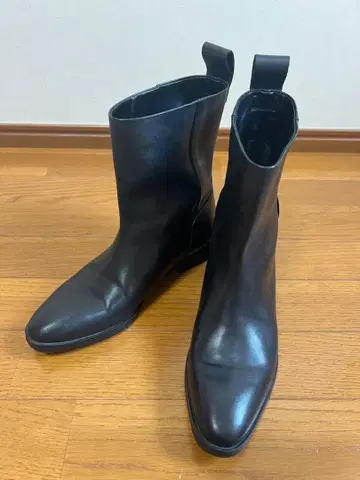 ZARA 숏부츠 가죽 블랙 사이즈 37
