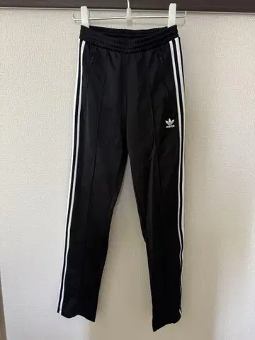 adidas FREAK'S STORE 한정판 트랙 팬츠 블랙