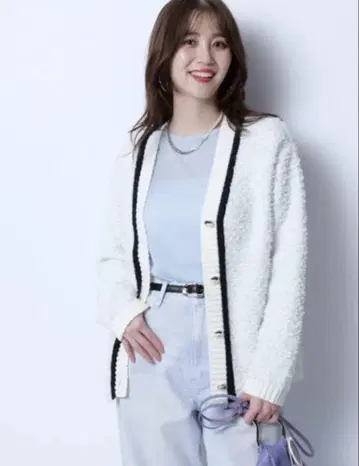 미사용 새상품 재스그리티 라인 가디건
