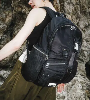 멀티 포켓 백팩