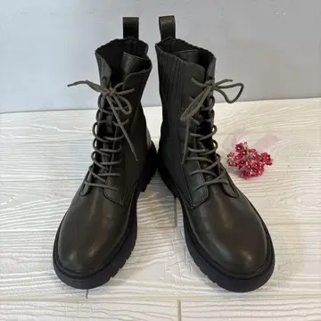 [ 새상품급 ] J uze 올리브 그린 워크 부츠
