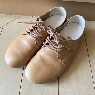 BIRKENSTOCK 베이지 로퍼 37 소더스