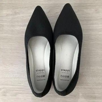 steppi 블랙 플랫슈즈 스틸레토