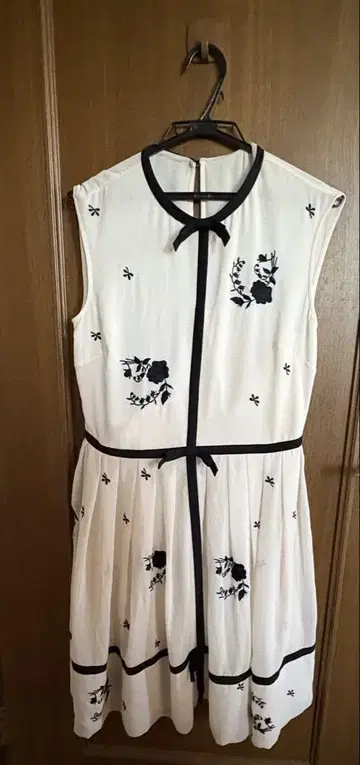 TED BAKER 테드베이커 슬리브리스 원피스
