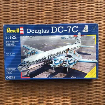 Revell Douglas DC-7C 1:122 스케일