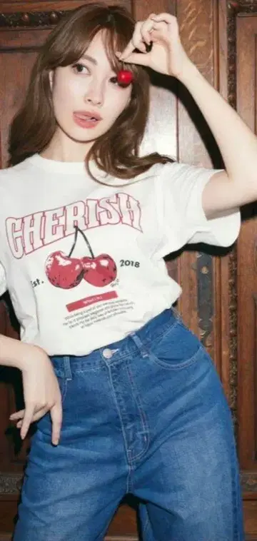 Herlipto 하립투 Cherish Tee 체리 티셔츠