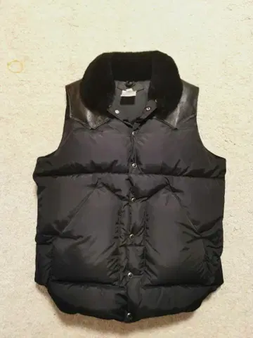 Rocky Mountain Featherbed 블랙 다운 베스트 38
