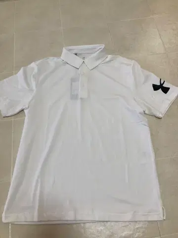 언더아머 화이트 피케 셔츠 M