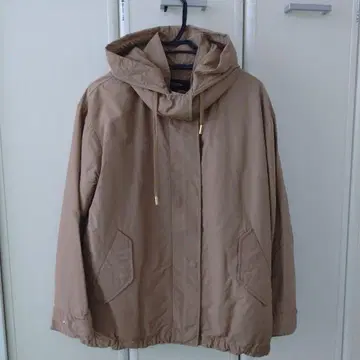 UNTITLED 베이지 마운틴 파카 M 사이즈