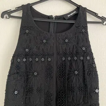 [ 새상품 ] Desigual 블랙 자수 비즈 팬츠 셋업