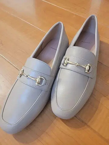 [ 미사용 새상품 ] 카멜 로퍼 23.5cm